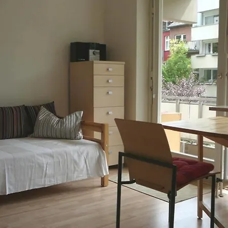 Cityapartment Apartment *